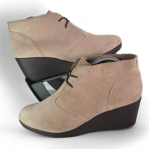 Crocs Leigh Suede Wedge Booties Beige (Cream) 203419 Women's 10‎